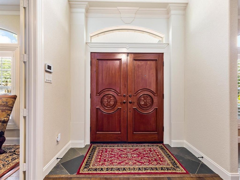 Photo 4 of 31 - 5421 Pershing Ave, Fort Worth, TX 76107