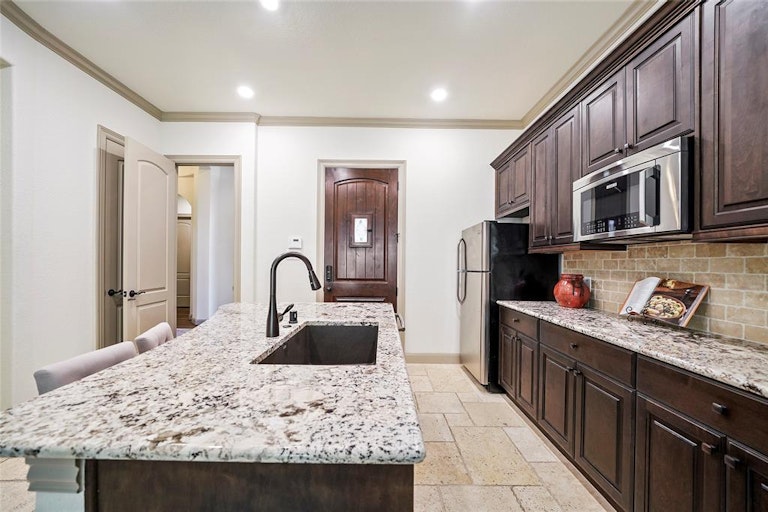 Photo 31 of 45 - 3716 Forest Brook Ln, Spring, TX 77386