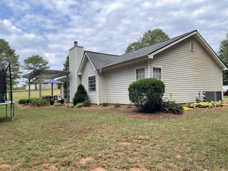 Photo 35 of 36 - 528 Butler Bridge Dr, McDonough, GA 30252