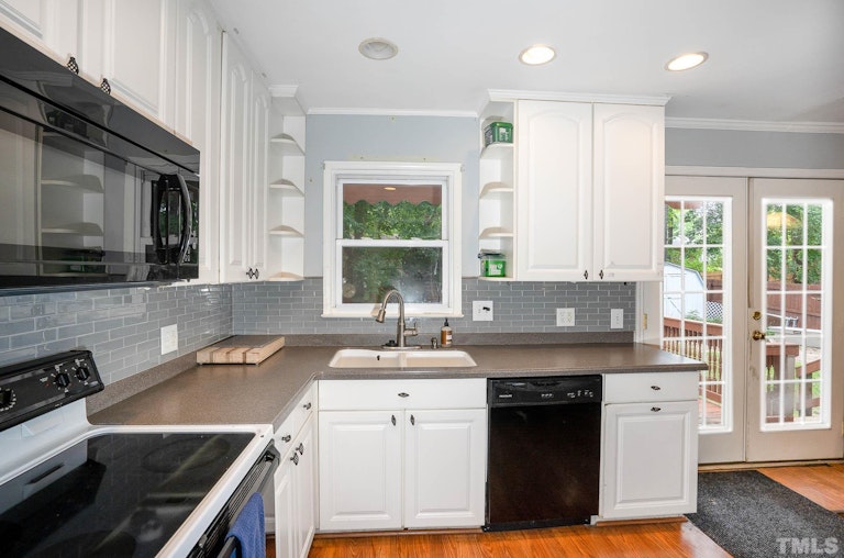 Photo 12 of 30 - 1700 Laura Duncan Rd, Apex, NC 27502