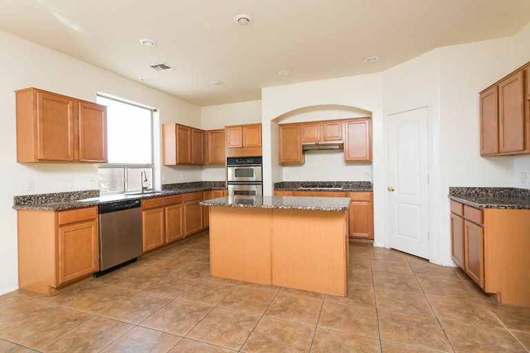 Photo 2 of 24 - 2355 S 161st Ave, Goodyear, AZ 85338