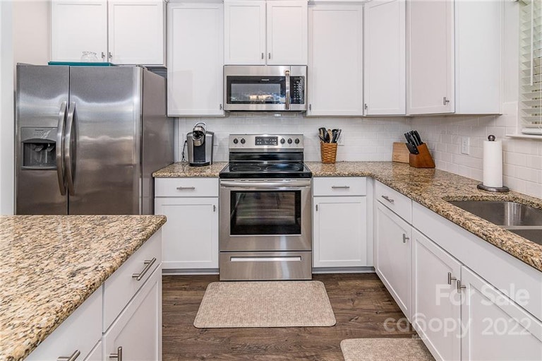 Photo 9 of 48 - 156 Wylie Trl, Statesville, NC 28677