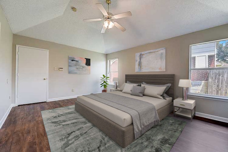 Photo 3 of 37 - 9032 Elbe Trl, Fort Worth, TX 76118