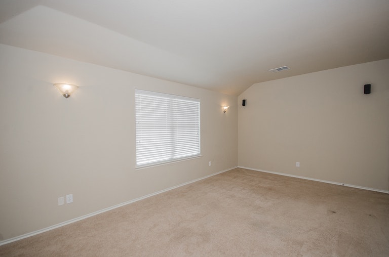 Photo 39 of 44 - 9713 Mulligan Dr, McKinney, TX 75072