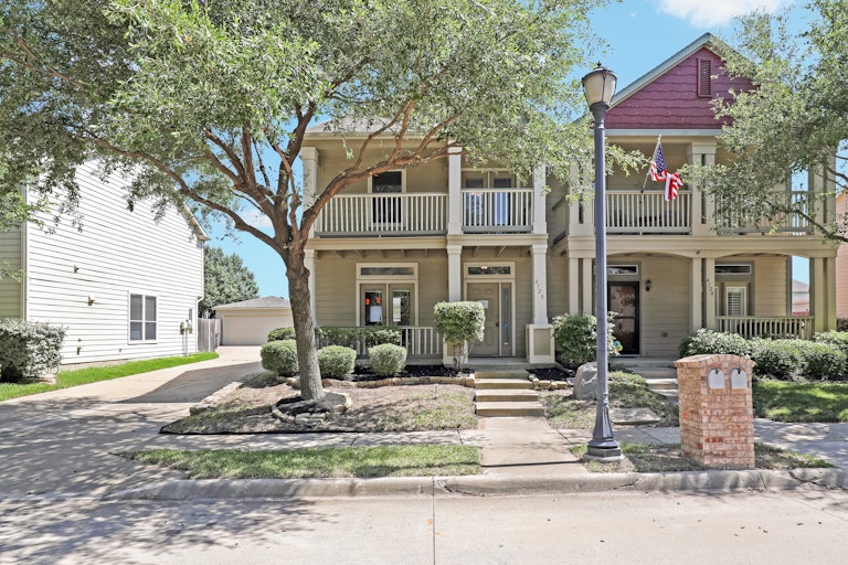 Photo 1 of 25 - 4128 Macy Ln, Fort Worth, TX 76244