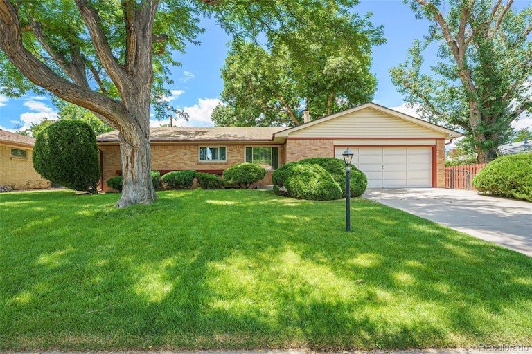 Photo 3 of 21 - 319 Quay St, Lakewood, CO 80226