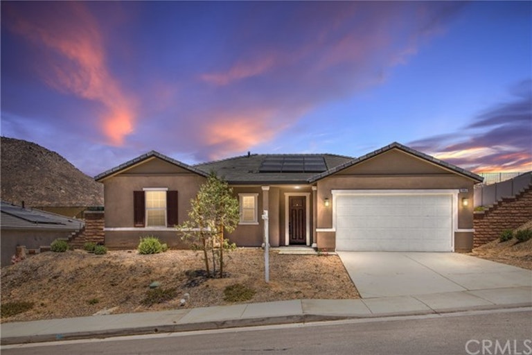 Photo 1 of 30 - 20852 Spring Mountain Rd, Riverside, CA 92507