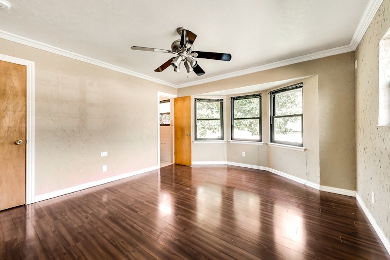 Photo 16 of 24 - 6640 Briley Dr, North Richland Hills, TX 76180