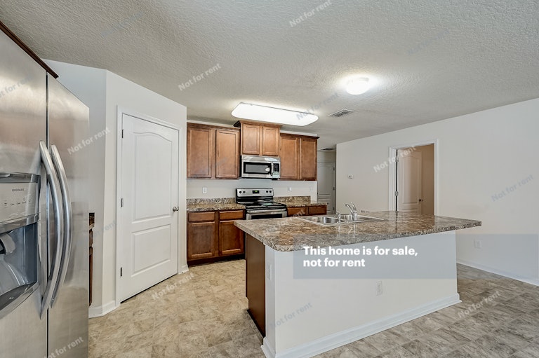 Photo 21 of 29 - 2597 King Louis Dr, Jacksonville, FL 32254