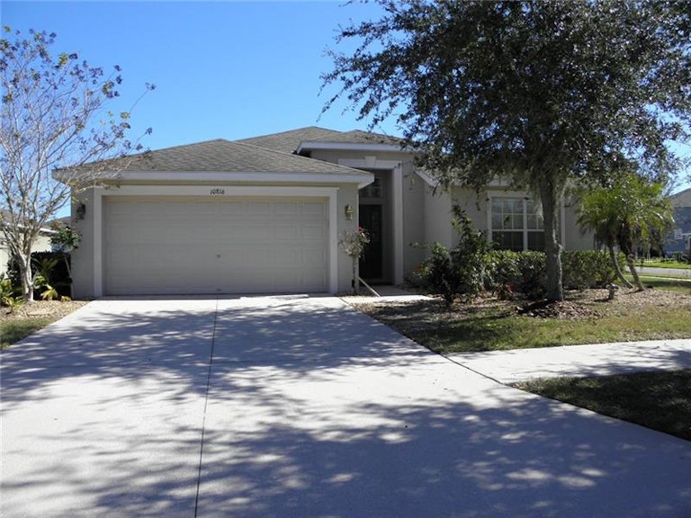 Photo 1 of 25 - 10816 Standing Stone Dr, Wimauma, FL 33598