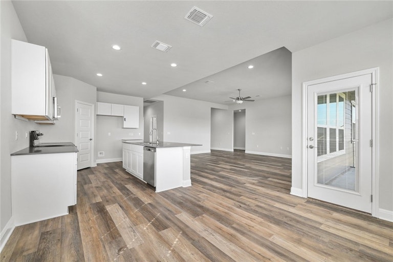 Photo 12 of 27 - 21802 McAllister Cir, Leander, TX 78645