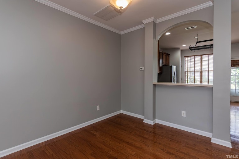 Photo 5 of 21 - 895 Cupola Dr, Raleigh, NC 27603