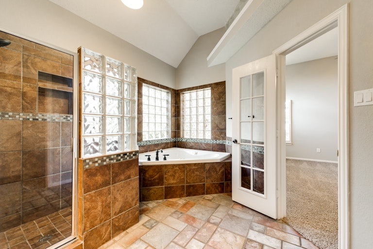 Photo 21 of 31 - 13004 Hermitage Ln, Frisco, TX 75035