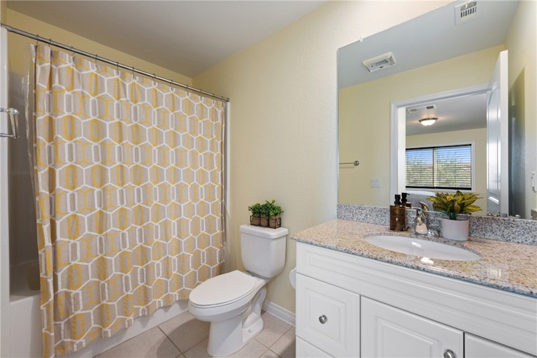 Photo 26 of 40 - 5617 Boros Dr, Austin, TX 78747