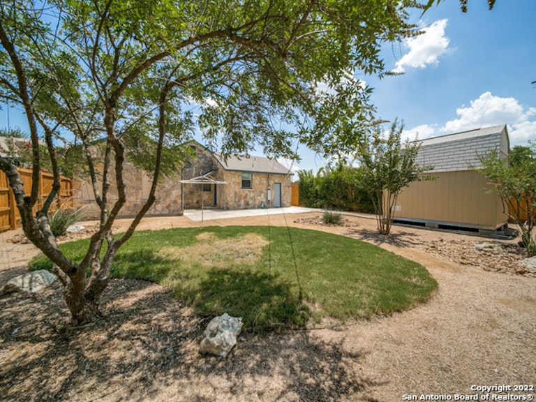 Photo 25 of 25 - 283 W Mariposa Dr, San Antonio, TX 78212