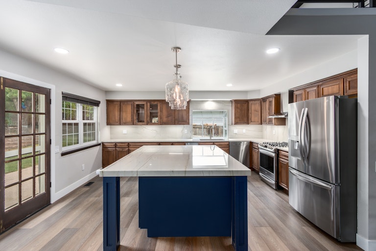Photo 4 of 19 - 8015 Flower Ct, Arvada, CO 80005