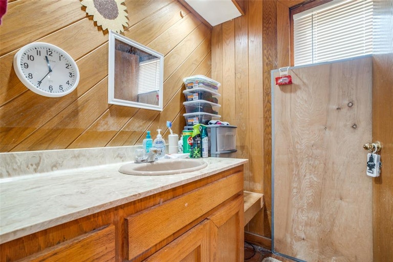 Photo 26 of 36 - 18303 Running Vine Ln, Spring, TX 77379