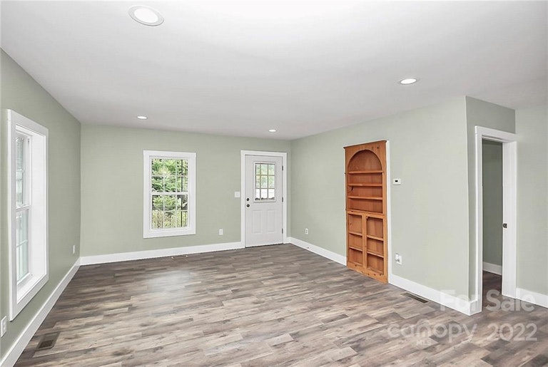 Photo 12 of 30 - 611 J Ave, Kannapolis, NC 28081