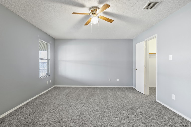 Photo 19 of 28 - 3854 Steeplechase Dr, Fort Worth, TX 76123