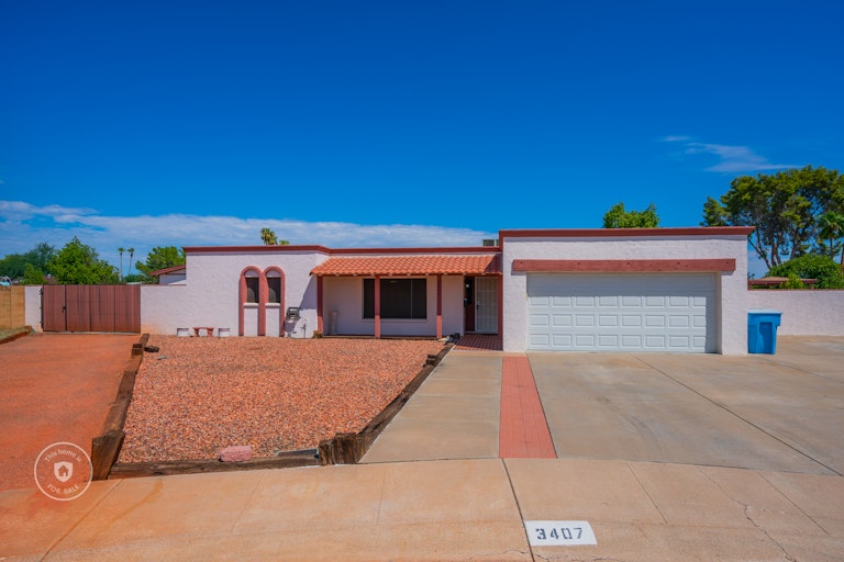 Photo 1 of 31 - 3407 W Evans Dr, Phoenix, AZ 85053