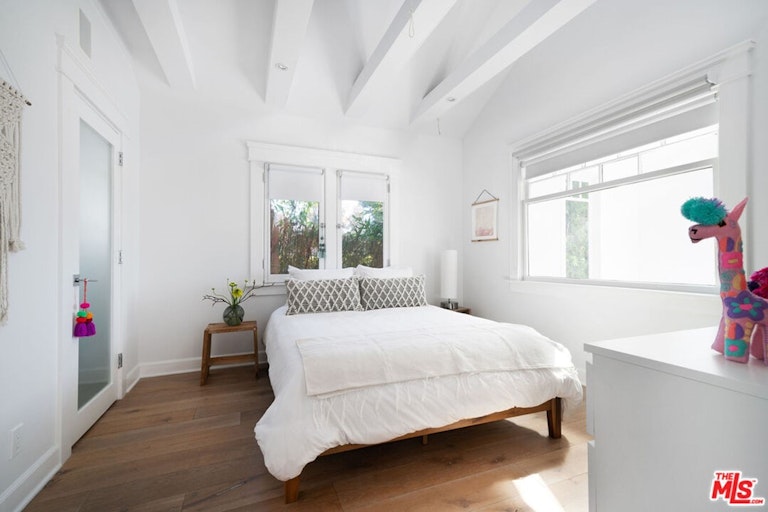 Photo 14 of 20 - 241 Windward Ave, Venice, CA 90291