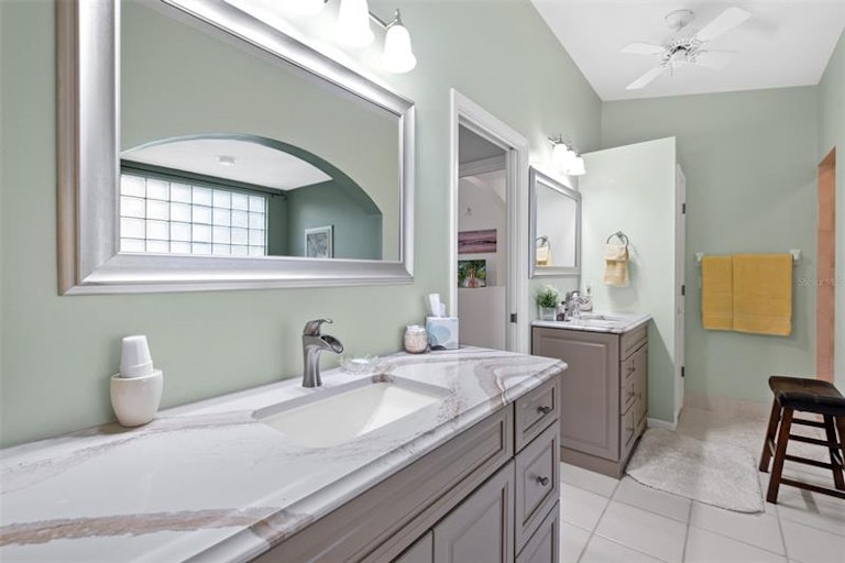 Photo 15 of 40 - 5085 Florentine Ct, Spring Hill, FL 34608