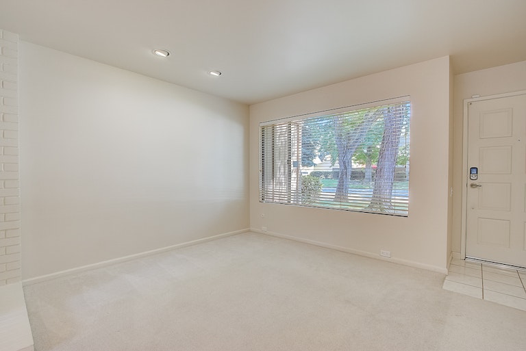 Photo 9 of 35 - 106 Hartnell Pl, Sacramento, CA 95825