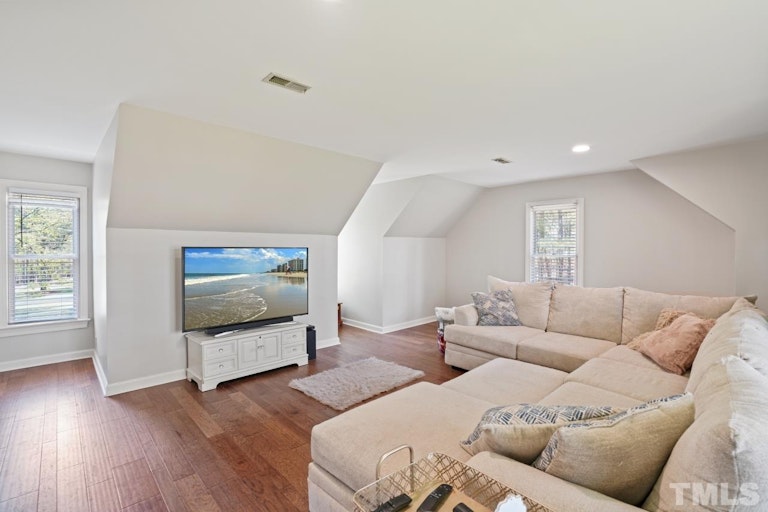 Photo 23 of 31 - 2016 Neuse Colony Dr, Clayton, NC 27527