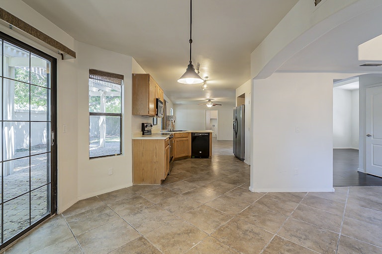 Photo 12 of 31 - 1702 E Oak Harbor Dr, Gilbert, AZ 85234