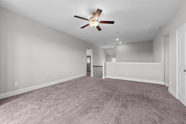 Photo 20 of 38 - 5922 Arcola Meadow Ct, Houston, TX 77059