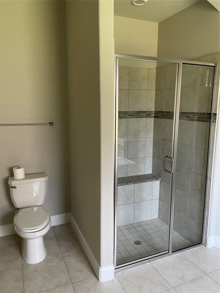 Photo 17 of 25 - 1012 Canyon Oak Dr, Euless, TX 76039