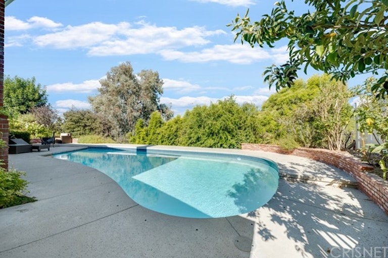 Photo 1 of 52 - 23644 Del Cerro Cir, Canoga Park, CA 91304
