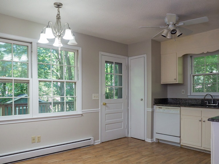 Photo 7 of 18 - 1020 Trollingwood Ln, Raleigh, NC 27615