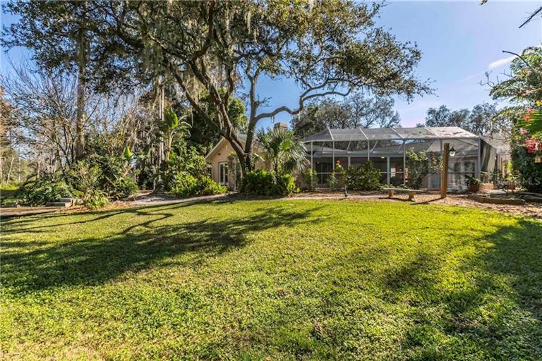 Photo 22 of 25 - 16618 Vallely Dr, Tampa, FL 33618