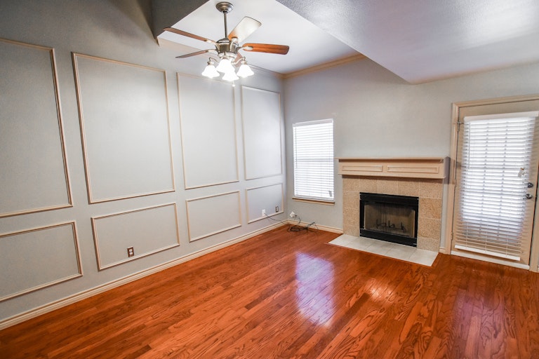 Photo 8 of 36 - 3954 Fernando Dr, Euless, TX 76040