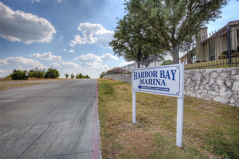 Photo 39 of 39 - 2914 Starboard Dr, Rockwall, TX 75087