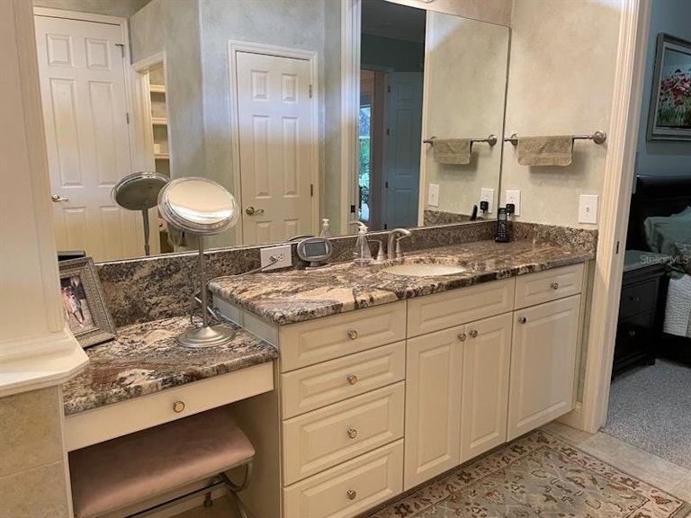 Photo 28 of 48 - 506 Century Oak Ct, Lakeland, FL 33813