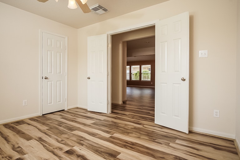 Photo 15 of 25 - 21123 Spur Ridge Ct, Richmond, TX 77406