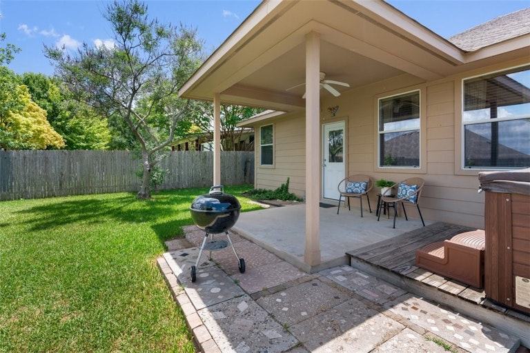 Photo 30 of 37 - 414 Las Colinas Dr, Leander, TX 78641