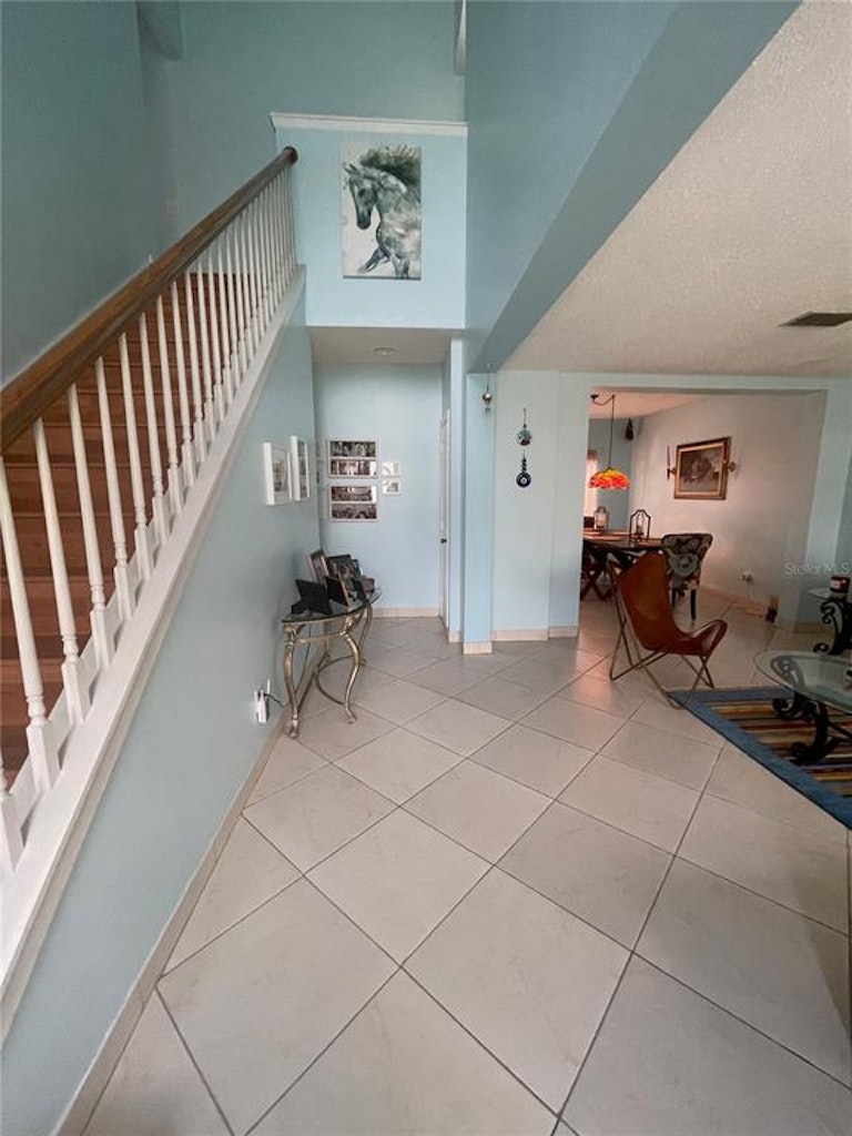 Photo 9 of 50 - 10521 Cherry Oak Cir, Orlando, FL 32817
