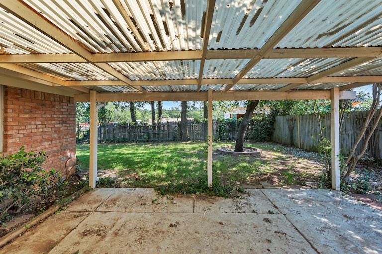 Photo 25 of 27 - 2913 Panhandle Dr, Grapevine, TX 76051