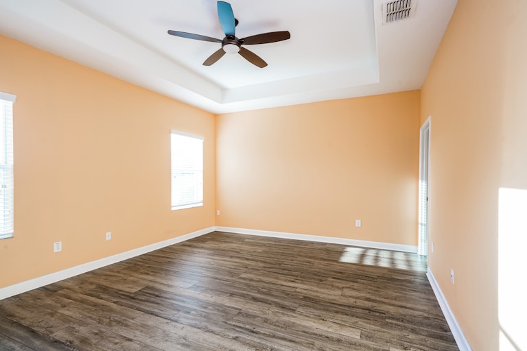 Photo 7 of 42 - 19303 Prairie Tree Pl, Tampa, FL 33647