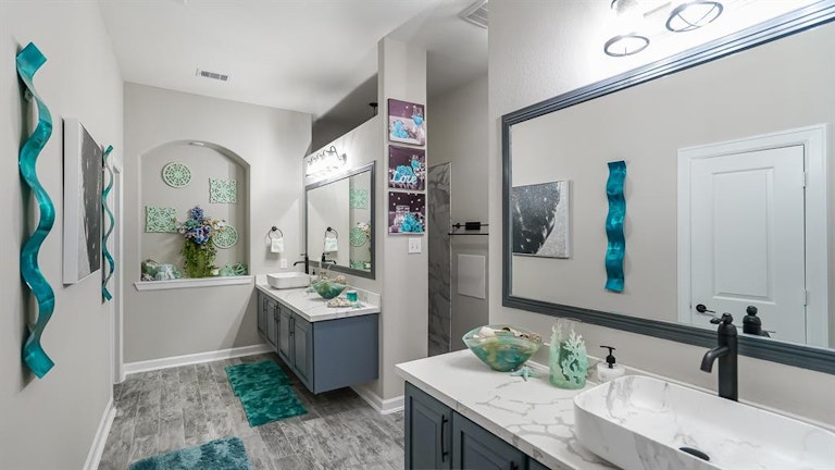 Photo 20 of 39 - 6707 Eastchester Dr, Katy, TX 77493