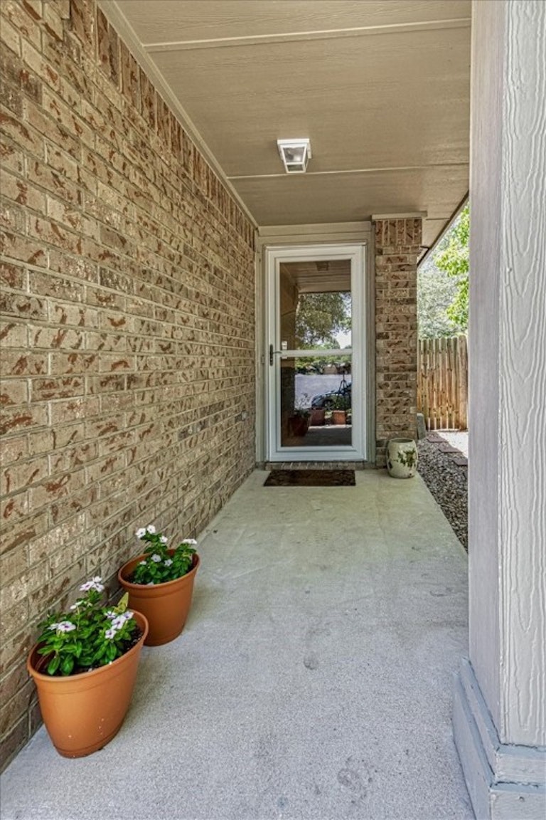 Photo 5 of 28 - 1200 Pine Portage Loop, Leander, TX 78641