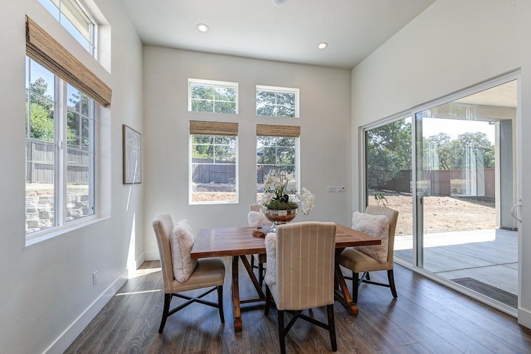 Photo 9 of 44 - 4081 McKay Pl, El Dorado Hills, CA 95762