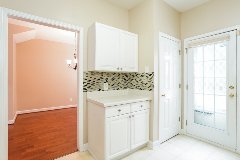 Photo 11 of 25 - 8302 Aspen Mountain Ct, Raleigh, NC 27616