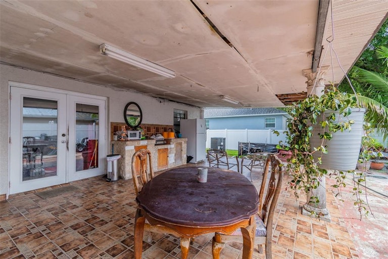 Photo 32 of 40 - 8107 N Lois Ave, Tampa, FL 33614