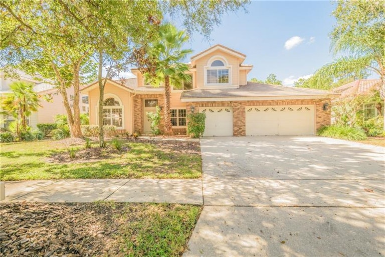 Photo 1 of 25 - 17941 Holly Brook Dr, Tampa, FL 33647