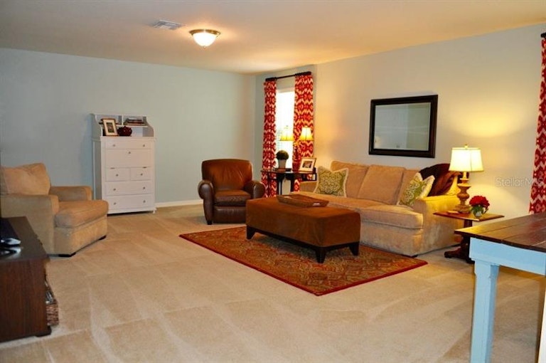 Photo 10 of 15 - 716 Sandy Bar Dr, Winter Garden, FL 34787