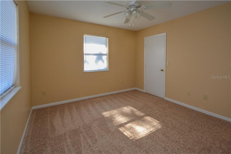 Photo 14 of 18 - 3842 Red Oak Ct, Lake Wales, FL 33898